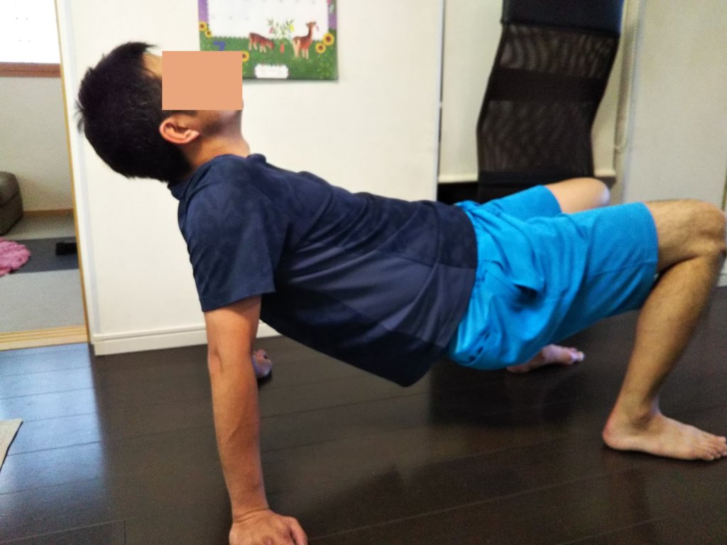 背中を鍛える体幹トレーニング